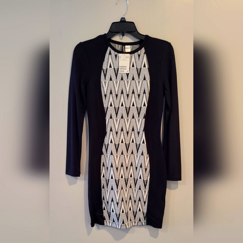 H&M long sleeve black dress fitted Size 8 with tag